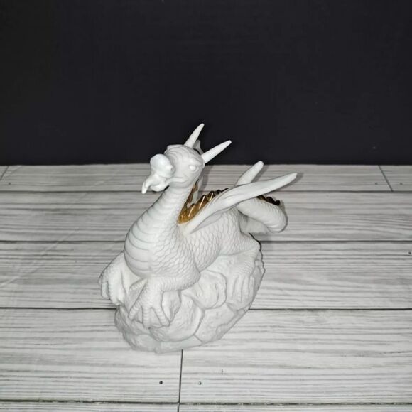 San Francisco Music Box Co White Gold Dragon Fantasy Revolving Vintage 1994 - Picture 1 of 10